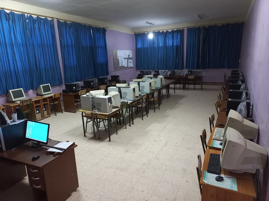 Empty computer classroom